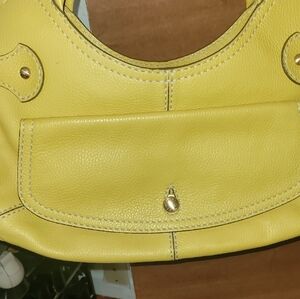 Tod's Vibrant Yellow Leather Shoulder Bag